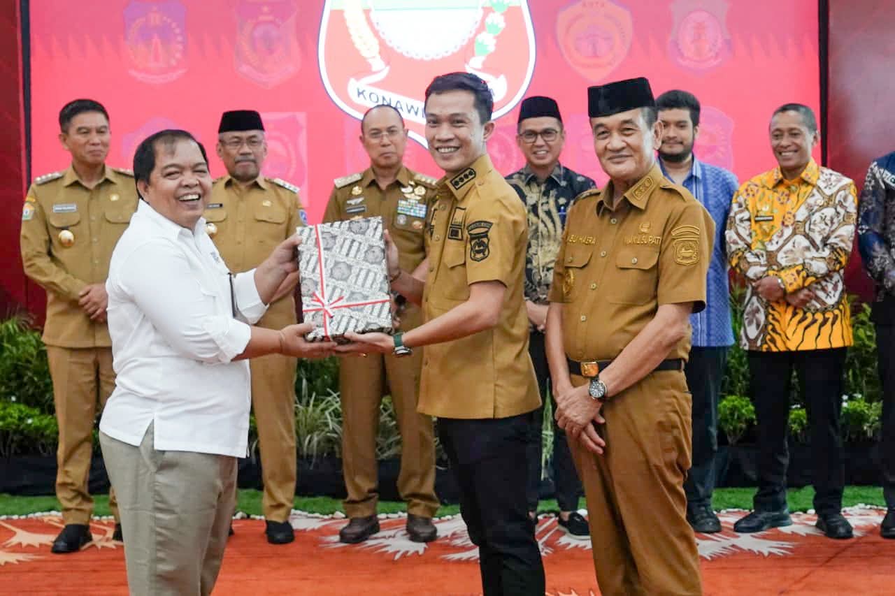 Bupati Konawe Utara Serahkan LKPD Tahun 2025 ke BPK RI Perwakilan Sultra